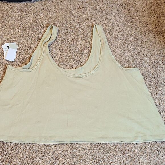 Bp Cropped beige tank/crop top! 22in x 20in length - Picture 4 of 4
